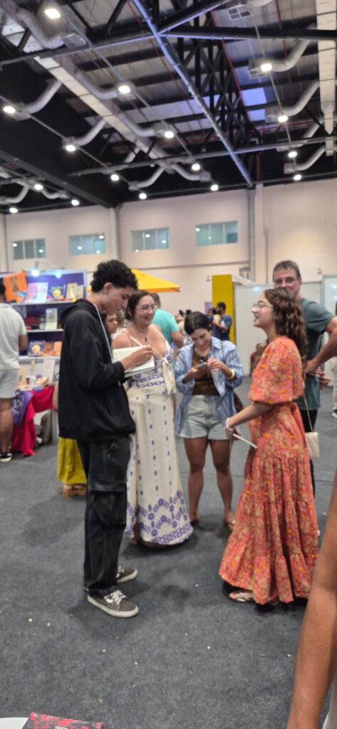 Stand da Orama Editora na Bienal de Salvador 2026